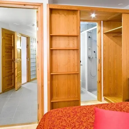 Holysuites 12 - Cozy Inn-ski Out Апартаменты *